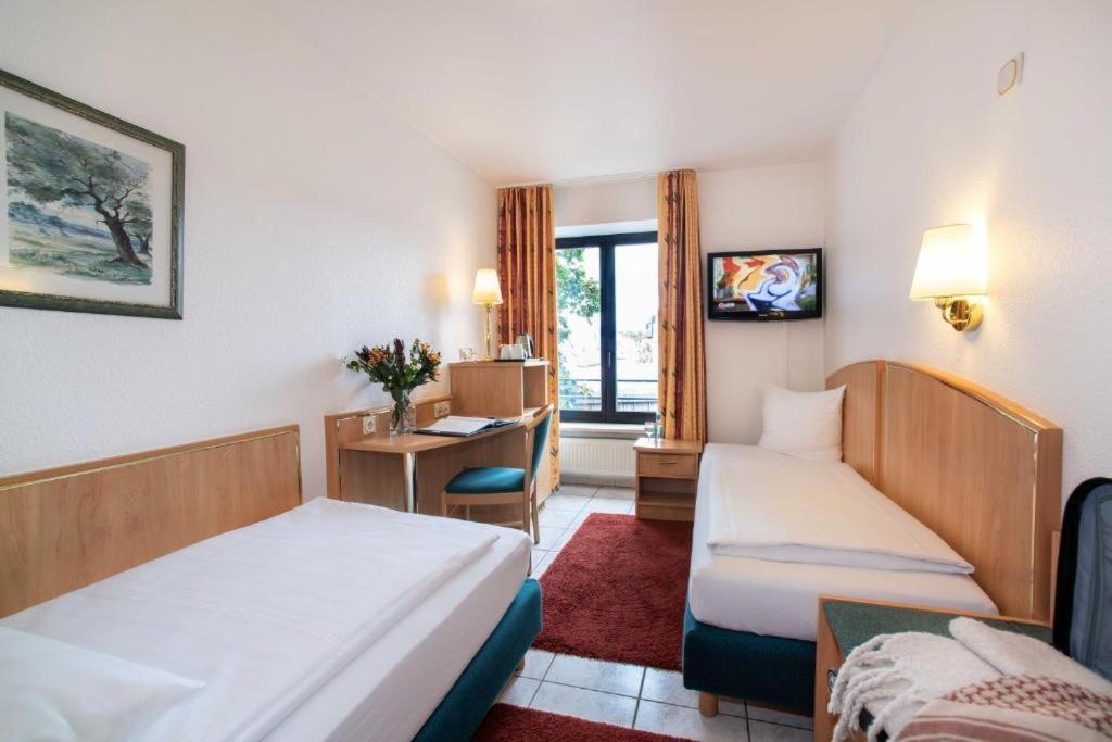 Uno Hotel Posthof Saarlouis Exterior foto